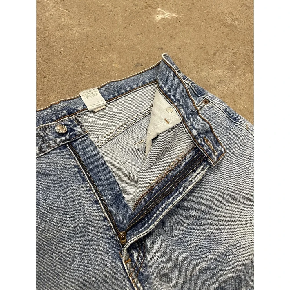 Levis 550‎ Jeans Mens 36x30 Light Wash Blue Relaxed Tapered Zip Fly Distressed